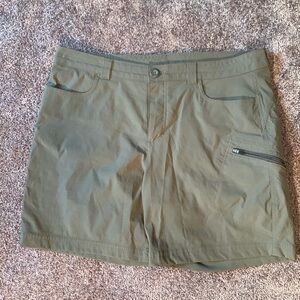 Eddie Bauer Quick Dry Shorts  Women’s 14